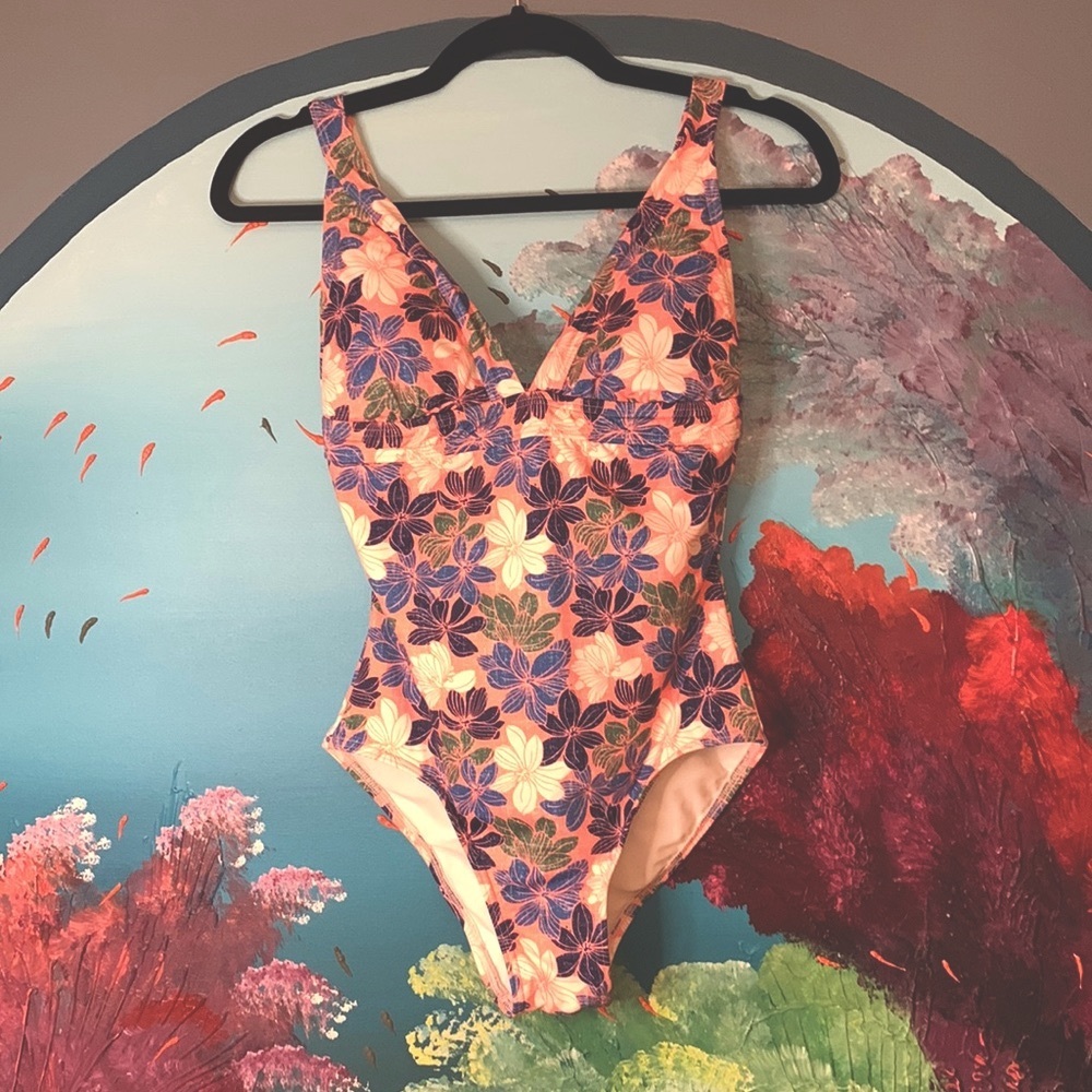 NWT Reyn Spooner One Piece Designer Floral Swimsuit Bathing Swim Wear Size 4